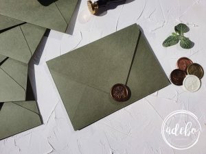 Plicuri realizate manual