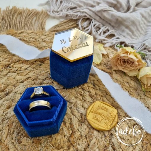 Cutiuta din catifea pentru verighete - albastru navy